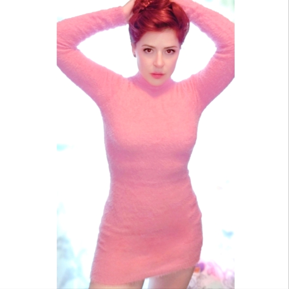 Fashion Nova Barbiecore Fuzzy pink turtleneck sweater mini dress, NWOT small - Picture 2 of 3